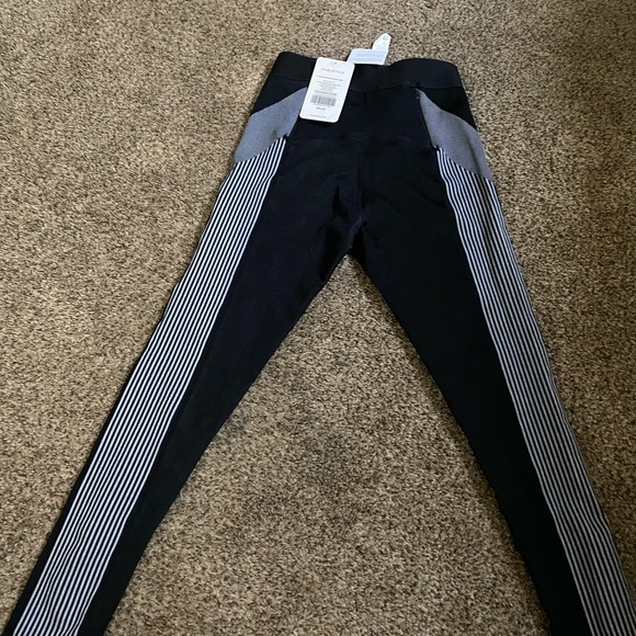 Fabletics leggings - Picture 3 of 4